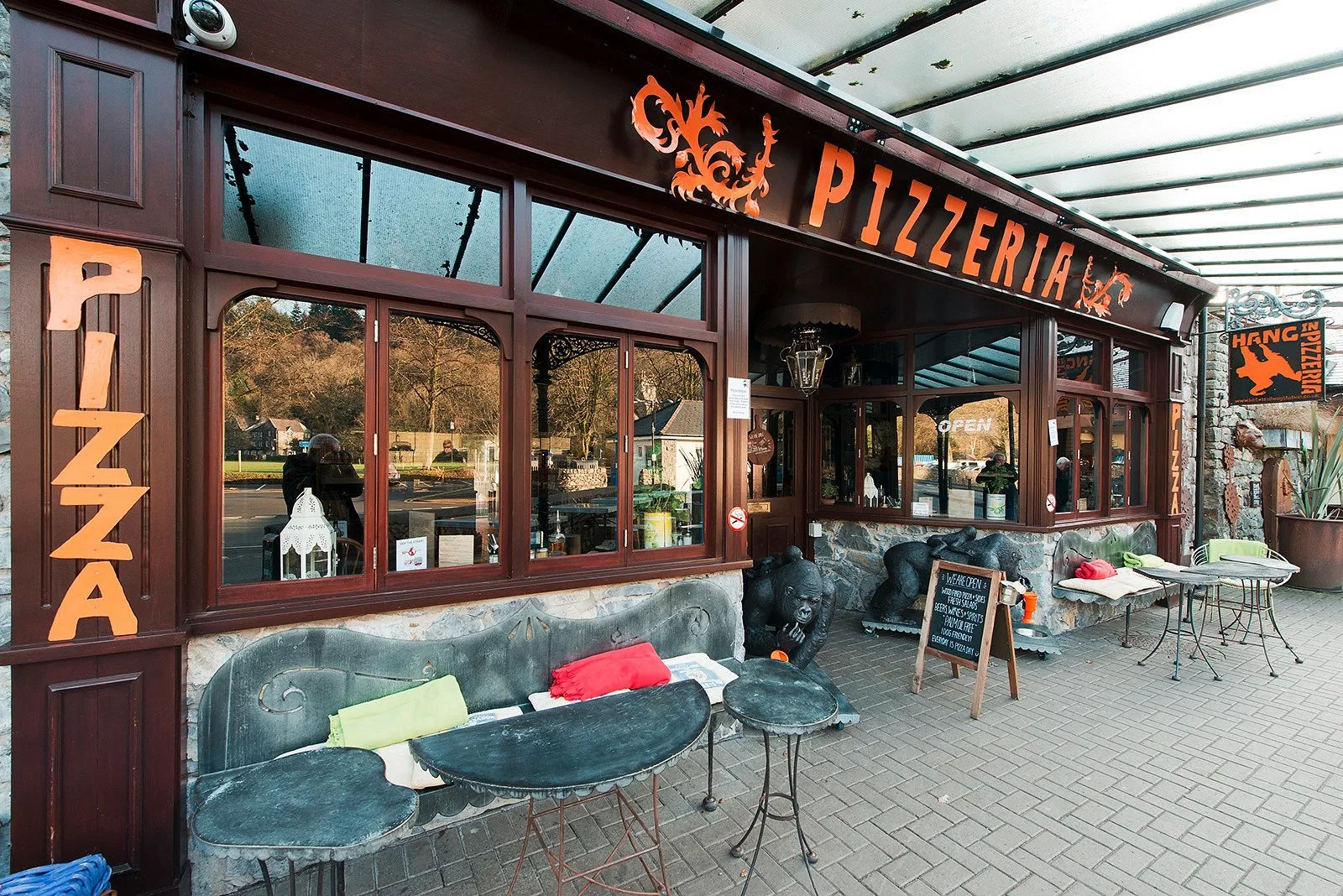 Hangin’ wood-fired pizza in Betws-y-Coed