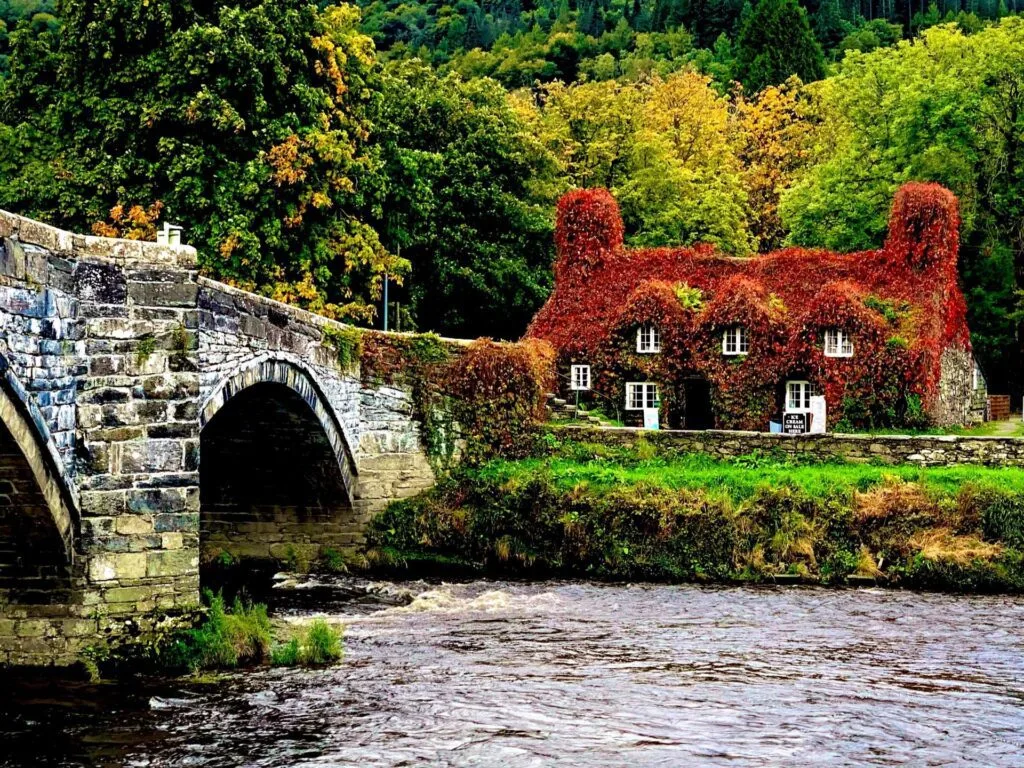 Tu Hwnt i’r Bont tea house in Betws-y-Coed